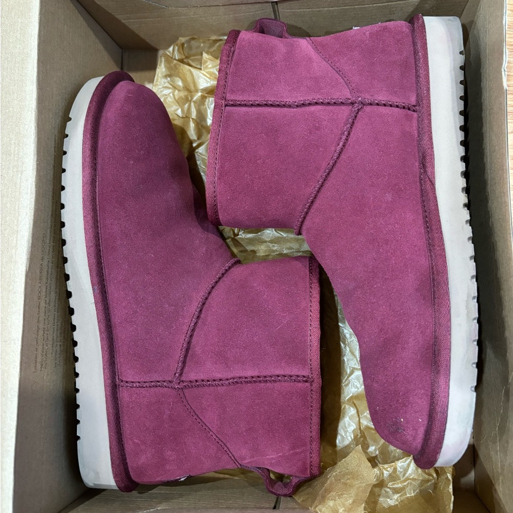 Koolaburra by UGG maroon short boots